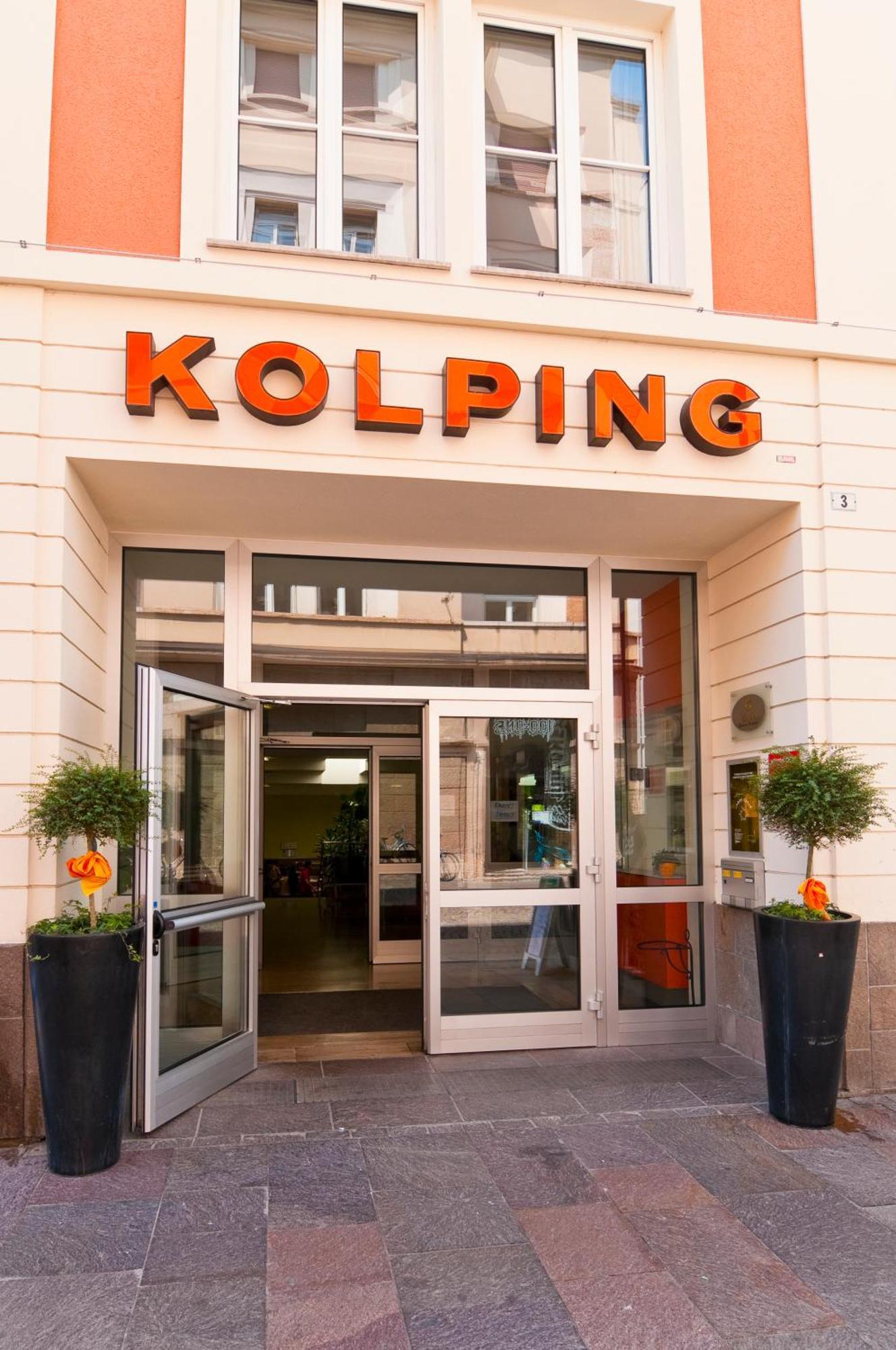 Kolpinghaus Bolzano Hotel Екстериор снимка